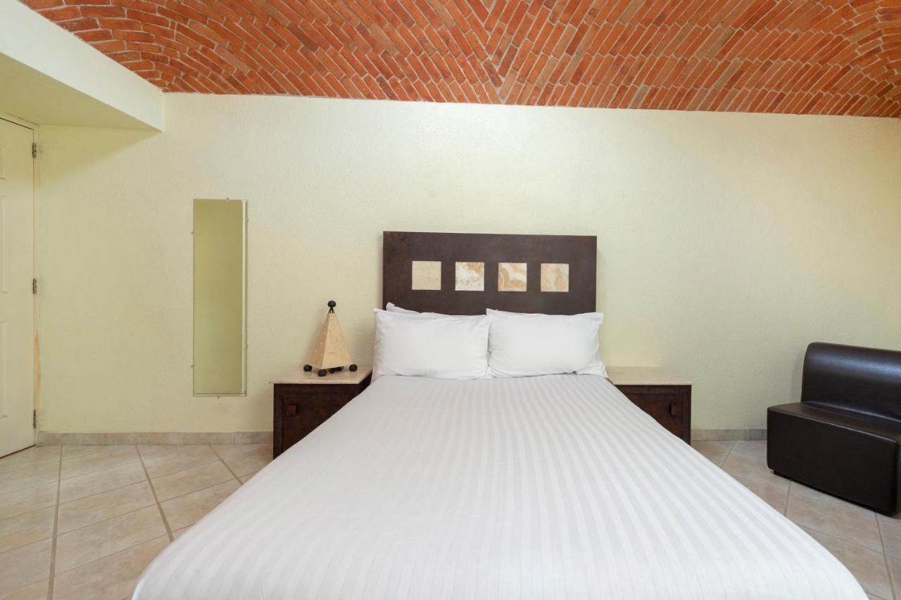 Capital O Cava Piedra Hotell Tequisquiapan Eksteriør bilde